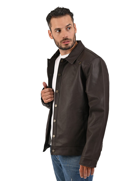 WRANGLER Camisola de Piel Sintética para Caballero en color cafè.